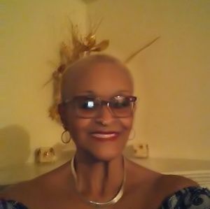 Meet your Posher, Linda